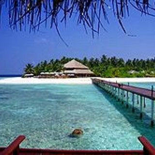 BucketList + Go On A Vacation To The Maldives. 