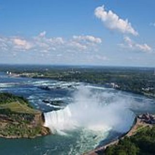 BucketList + See Niagra Falls During The Day & At Night