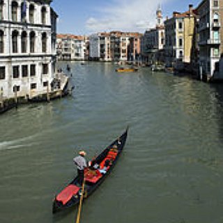 BucketList + Go To Venice And Ride The Gondola