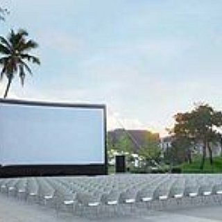 BucketList + Go To An Outdoor Cinema 