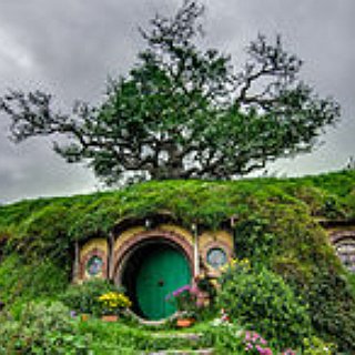 BucketList + Visit Hobbiton In New Zeland