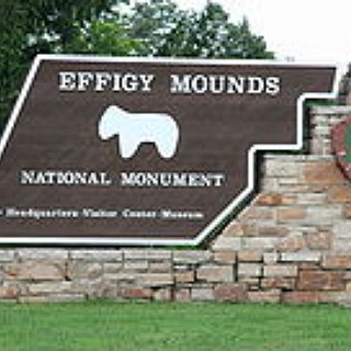 BucketList + Visit Effigy Mounds National Monument